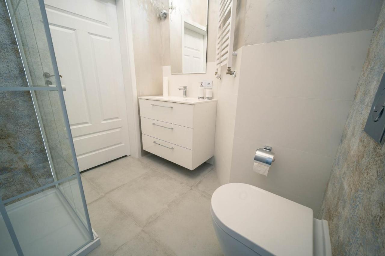 Apartament Grey Pearl Downtown Appartamento Varsavia Esterno foto