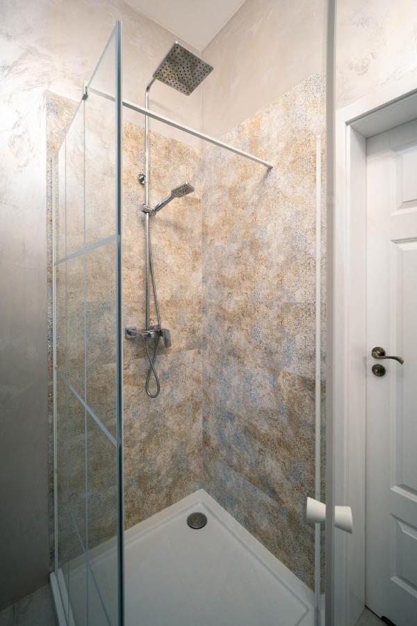 Apartament Grey Pearl Downtown Appartamento Varsavia Esterno foto