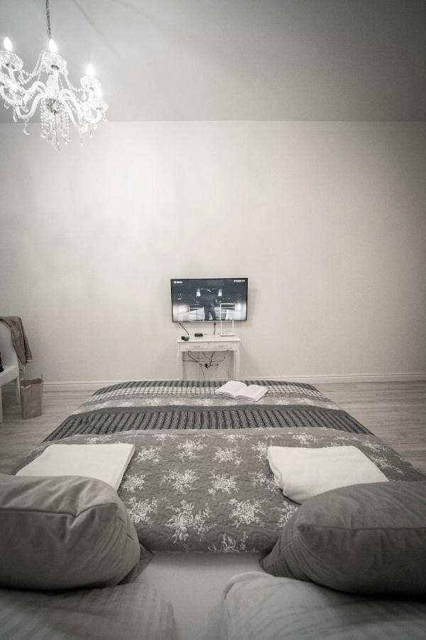 Apartament Grey Pearl Downtown Appartamento Varsavia Esterno foto